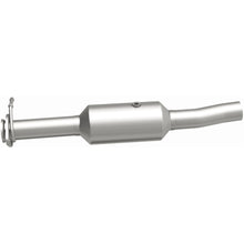 Load image into Gallery viewer, MagnaFlow 09-10 Ford F-550 Super Duty V10 6.8L Rear Underbody Direct Fit Catalytic Converter (280434)