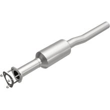 Load image into Gallery viewer, MagnaFlow 2009 Ford E-450 Super Duty V8 5.4L Underbody Direct-Fit Catalytic Converter (280448)