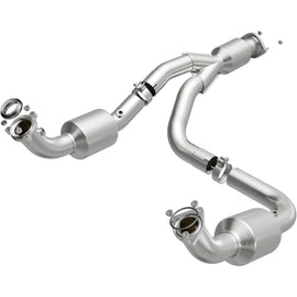 Magnaflow 12-20 Chevrolet Express 4500 Underbody 6.0L Direct Fit Catalytic Converter (280505)