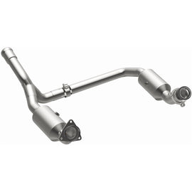Magnaflow 19-20 GMC Sierra 1500 Single Underbody 4.3L/5.3L Direct Fit Catalytic Converter (280656)