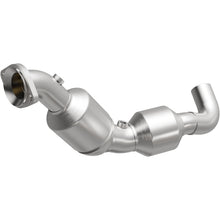 Load image into Gallery viewer, MagnaFlow Exhaust Products 2021-2023 Ford F-150 2.7L OEM Grade Federal / EPA Compliant Direct-Fit Catalytic Converter (280757)
