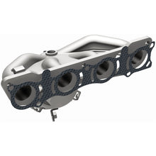 Load image into Gallery viewer, Magnaflow 17-20 Nissan Rogue Sport Single Manifold 2L Direct Fit Converter (290040)