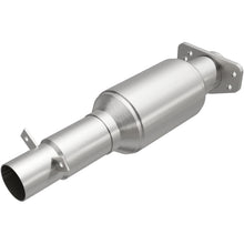 Load image into Gallery viewer, MagnaFlow California Grade Catalytic Converter Direct Fit 91-92 Oldsmobile Bravada V6 4.3L (3391486)