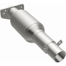 Load image into Gallery viewer, MagnaFlow California Grade Catalytic Converter Direct Fit 91-92 Oldsmobile Bravada V6 4.3L (3391486)