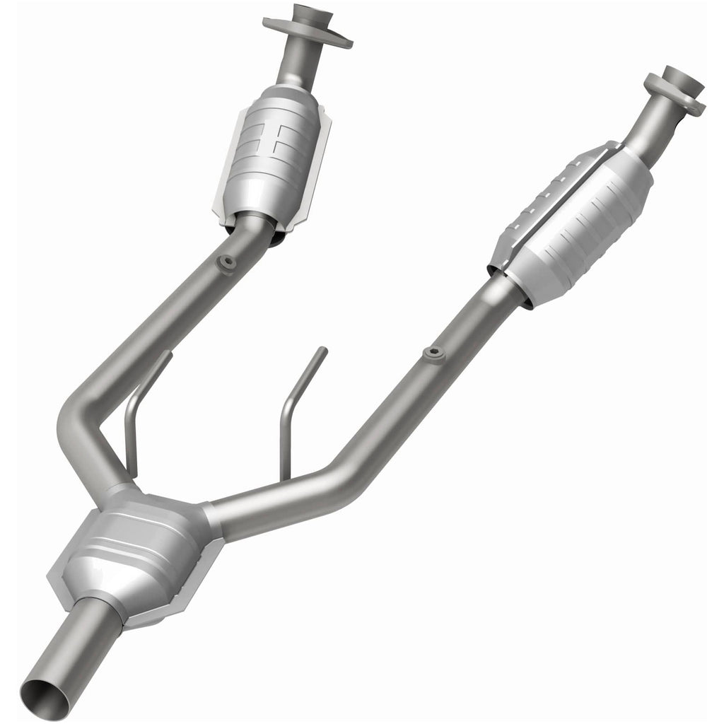 MagnaFlow Conv DF 96-97 Mercury Cougar 3.8L (444080)