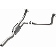 Load image into Gallery viewer, MagnaFlow Conv Direct Fit 96-97 Dodge B1500/B2500/B3500 V8 Underbody (4451296)