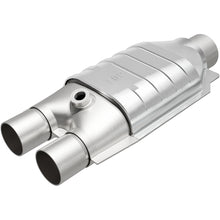 Load image into Gallery viewer, Magnaflow 2.5in./2in. S/D CAOBDII Universal Converter (4451337)