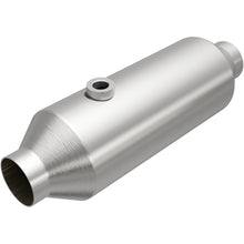 Load image into Gallery viewer, Magnaflow 2.50in. CA OBDII Universal Converter (4451356)