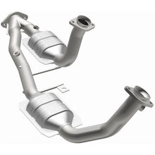Load image into Gallery viewer, Magnaflow 95-96 Ford Windstar 3.0L Direct Fit Converter (4451381)