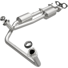 Load image into Gallery viewer, MagnaFlow Converter Direct Fit California Grade 96-00 GM Tahoe/Yukon/Escalade 5.7L (4451453)