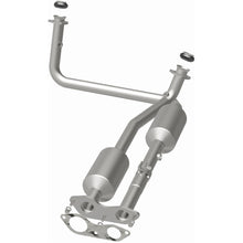 Load image into Gallery viewer, MagnaFlow Converter Direct Fit California Grade 96-00 GM Tahoe/Yukon/Escalade 5.7L (4451453)