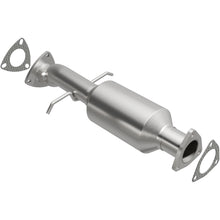Load image into Gallery viewer, MagnaFlow Converter Direct Fit California Grade 96-98 Chevrolet Blazer 4.3L (4451455)