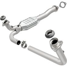Load image into Gallery viewer, MagnaFlow Converter Direct Fit California Grade 96-99 GM K/C 1500/2500 5.0L V8/4.3L V6 (4451457)
