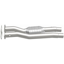 Load image into Gallery viewer, Magnaflow 96-99 Chevy C2500 Suburban 7.4L Direct Fit Converter (4451471)