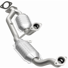 Load image into Gallery viewer, Magnaflow 99-00 Ford Windstar 3.0L Direct Fit Converter (4451543)