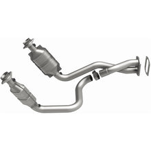 Load image into Gallery viewer, Magnaflow 2005 Ford F-250 Super Duty 6.8L Direct Fit Converter (4451631)