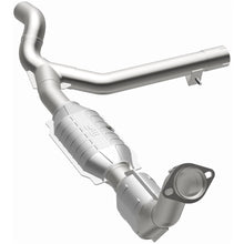 Load image into Gallery viewer, MagnaFlow Conv DF 99-00 Ford Exped 4.6L (447112)