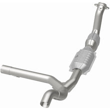 Load image into Gallery viewer, MagnaFlow Conv DF 99-00 Ford Exped 4.6L (447112)