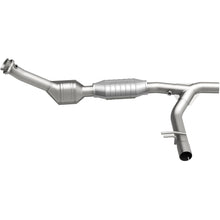 Load image into Gallery viewer, MagnaFlow Conv DF 99-00 Ford Trucks 5.4L (447116)