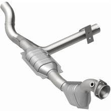 Load image into Gallery viewer, MagnaFlow Conv DF 01 Ford Trucks 4.6L (447124)