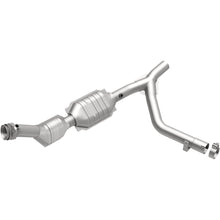 Load image into Gallery viewer, MagnaFlow Conv DF 01 Ford Trucks 5.4L (447126)