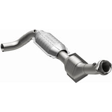 Load image into Gallery viewer, MagnaFlow Conv DF 97-98 Ford Trucks 4.6L (447133)