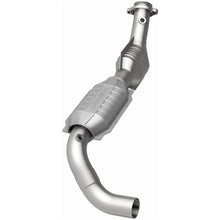Load image into Gallery viewer, MagnaFlow Conv DF 97-98 Ford Trucks 4.6L (447133)