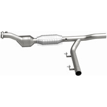 Load image into Gallery viewer, MagnaFlow Conv DF 97-98 Ford Trucks 4.6L (447134)
