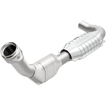 Load image into Gallery viewer, MagnaFlow Conv DF 99-00 Ford F-150 4.6L (447135)