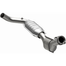 Load image into Gallery viewer, MagnaFlow Conv DF 97-98 Ford F-150 4.6L (447139)