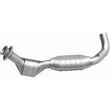 Load image into Gallery viewer, MagnaFlow Conv DF 97-98 Ford F-150 4.6L (447139)