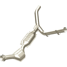 Load image into Gallery viewer, MagnaFlow Conv DF 97-98 Ford F-150 4.6L (447140)