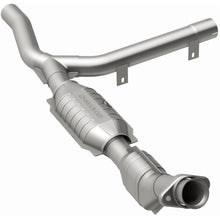 Load image into Gallery viewer, MagnaFlow Conv DF 01 Ford F-150 4.2L (447146)