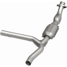 Load image into Gallery viewer, MagnaFlow Conv DF 01 Ford F-150 4.2L (447146)