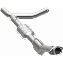Load image into Gallery viewer, MagnaFlow Conv DF 00-04 Ford E150 4.6L P/S (447157)