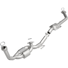 Load image into Gallery viewer, Magnaflow 98-00 Toyota Sienna 3.0L Direct Fit Converter (447163)