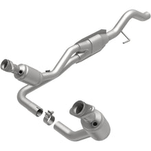 Load image into Gallery viewer, Magnaflow Conv DF 00-01 Dodge Dakota 4.7L *California* (447244)