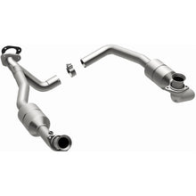Load image into Gallery viewer, Magnaflow Conv DF 2002 Ford E-Series Vans 5.4L (447378)