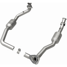 Load image into Gallery viewer, Magnaflow Conv DF 2002 Ford E-Series Vans 5.4L (447378)