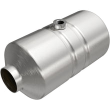 Load image into Gallery viewer, Magnaflow 2.00in. Mid-Bed O2 CA Universal Converter (4481355)