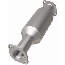 Load image into Gallery viewer, Magnaflow 95-96 Hyundai Sonata 2.0L Direct Fit Converter (4481877)