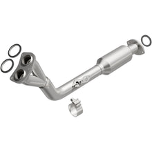 Load image into Gallery viewer, MagnaFlow Converter Direct Fit California Grade 96-98 Toyota 4Runner 2.7L (4481912)