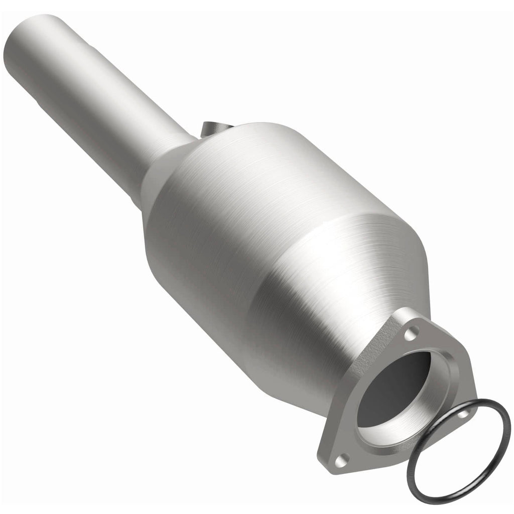 Magnaflow 96-98 Volkswagen Golf 2.8L Direct Fit Converter (4481957)