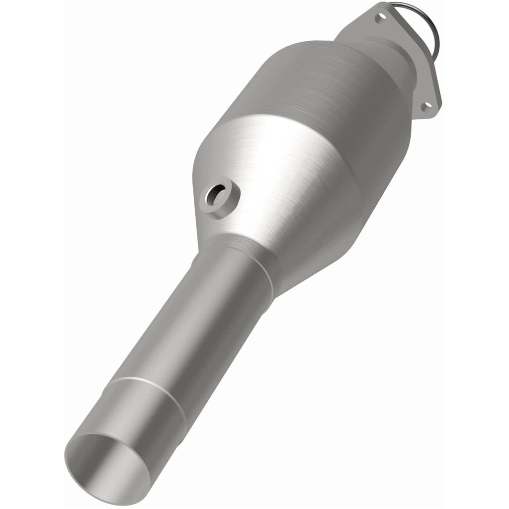 Magnaflow 96-98 Volkswagen Golf 2.8L Direct Fit Converter (4481957)