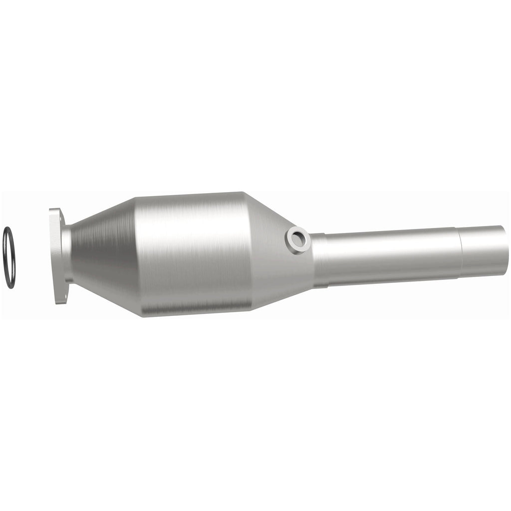Magnaflow 96-98 Volkswagen Golf 2.8L Direct Fit Converter (4481957)