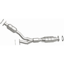 Load image into Gallery viewer, Magnaflow Conv DF 00-03 Saturn 3L rr CA (451000)