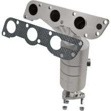 Load image into Gallery viewer, Magnaflow Conv DF 04-05 Suzuki Verona 2.5L (452911)