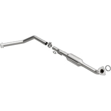 Load image into Gallery viewer, MagnaFlow Conv Direct Fit OEM 2001-2004 Toyota Sequoia Underbody (4551060)