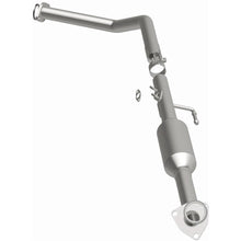 Load image into Gallery viewer, MagnaFlow Conv Direct Fit OEM 2001-2004 Toyota Sequoia Underbody (4551060)