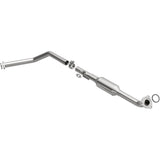 MagnaFlow Conv Direct Fit OEM 2001-2004 Toyota Sequoia Underbody (4551060)